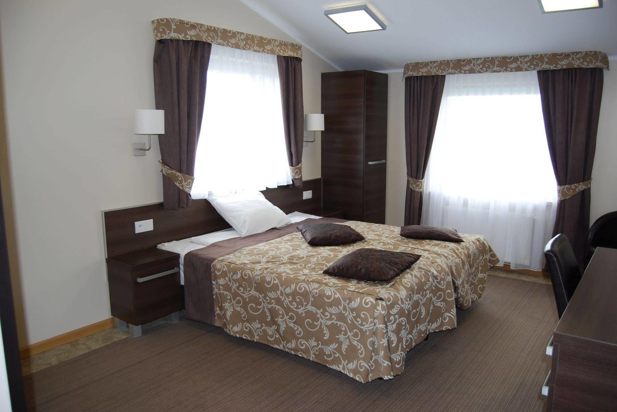 Zloty Staw Bed & Breakfast Borkowo  Ngoại thất bức ảnh