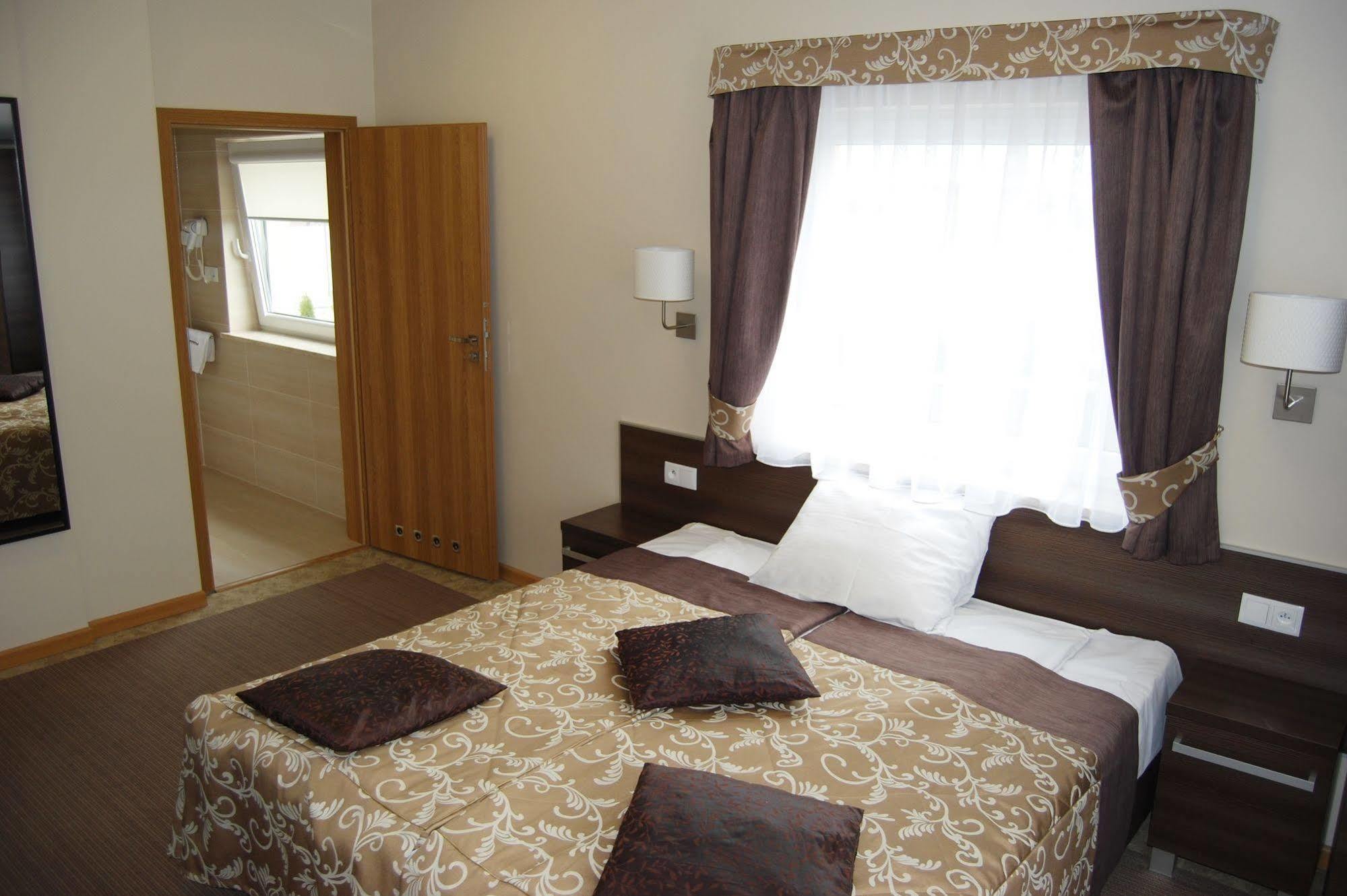Zloty Staw Bed & Breakfast Borkowo  Ngoại thất bức ảnh